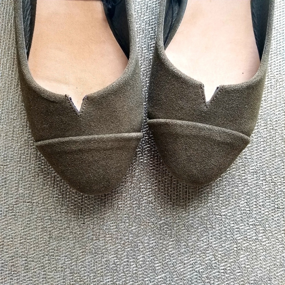 torrid olive green suede-like cut-out flats